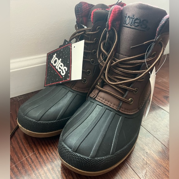 NWT Totes Men’s Duck Boots. Size 8 & 12 - Picture 11 of 12
